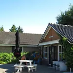 Veluwe - Green Finnish Lodge At De Ijsvogel - Swimming Pools, Sauna, Sports, Kids Fun, Restaurants, Forest, And Heath 别墅 *