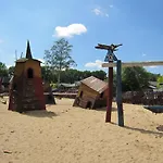 Veluwe - Green Finnish Lodge At De Ijsvogel - Swimming Pools, Sauna, Sports, Kids Fun, Restaurants, Forest, And Heath * 福尔特赫伊曾