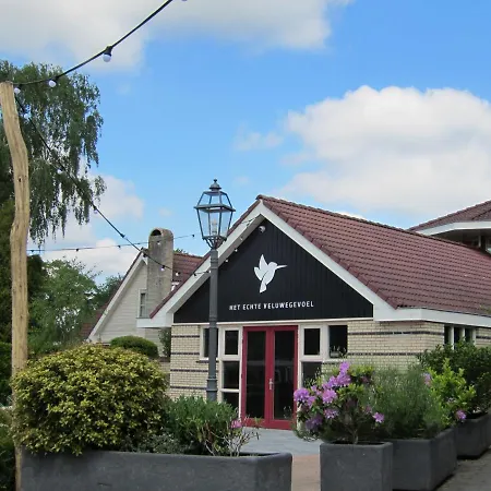 Hderh-glampingdeveluwe, Prive Keuken, Sauna, Hottub En Sanitair, Op De Ijsvogel Met Zwembaden En Alle Faciliteiten Voorthuizen
