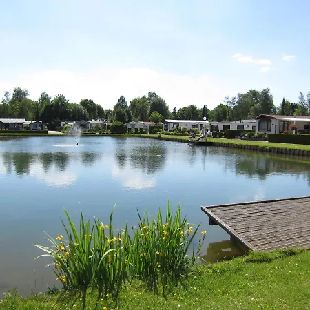 Luxury tent Hderh-glampingdeveluwe, Prive Keuken, Sauna, Hottub En Sanitair, Op De Ijsvogel Met Zwembaden En Alle Faciliteiten