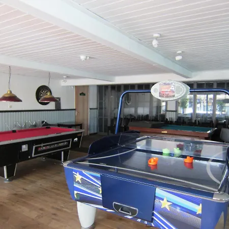 Hderh-glampingdeveluwe, Prive Keuken, Sauna, Hottub En Sanitair, Op De Ijsvogel Met Zwembaden En Alle Faciliteiten Luxury tent *