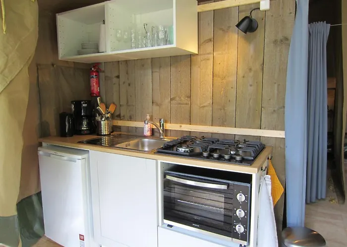 Veluwe - Green Finnish Lodge At De Ijsvogel - Swimming Pools, Sauna, Sports, Kids Fun, Restaurants, Forest, And Heath Villa Voorthuizen