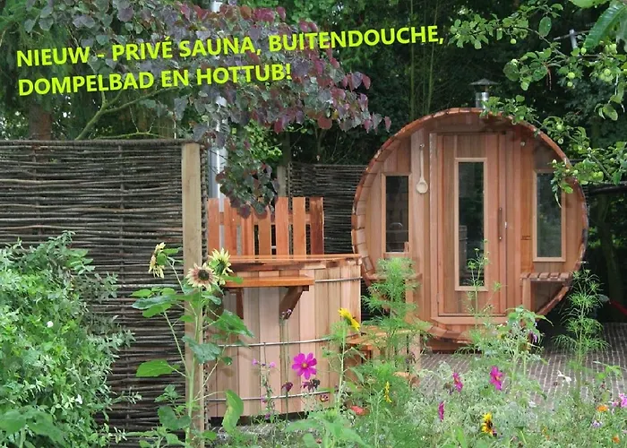 Veluwe - Green Finnish Lodge At De Ijsvogel - Swimming Pools, Sauna, Sports, Kids Fun, Restaurants, Forest, And Heath *